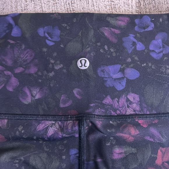 Lululemon Wunder Under size 6 - Picture 5 of 9